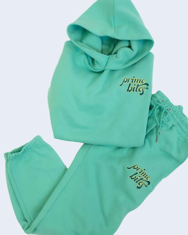 Sweatsuit Entry